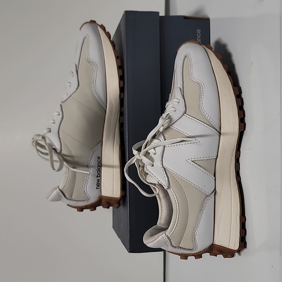 New Balance WS327LA White Moonbeam Leather Athletic Shoes - Picture 5 of 16